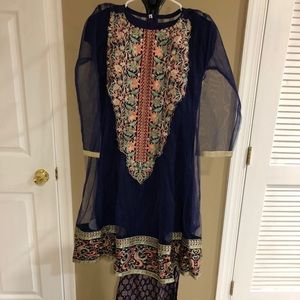 Shalwar kameez- 3 piece outfit!